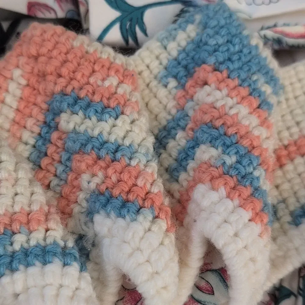 Vintage Hank knit pastel‎ crochet round dollie